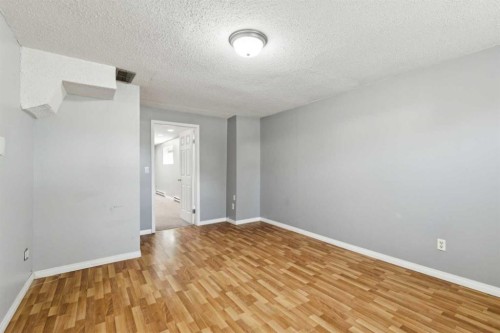 201 Southridge Place, Didsbury, AB - Indoor Photo Showing Other Room