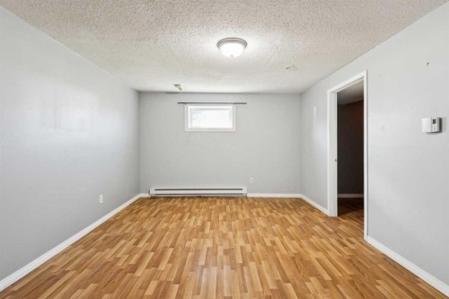 201 Southridge Place, Didsbury, AB - Indoor Photo Showing Other Room