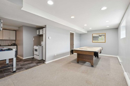201 Southridge Place, Didsbury, AB - Indoor Photo Showing Other Room