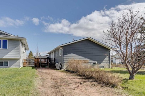 201 Southridge Place, Didsbury, AB - Outdoor