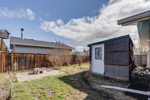 201 Southridge Place, Didsbury, AB - Outdoor