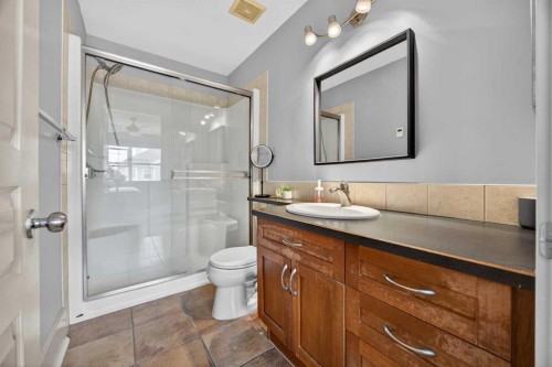 83 Wentworth Common Sw, Calgary, AB - Indoor Photo Showing Bathroom