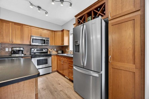 83 Wentworth Common Sw, Calgary, AB - Indoor Photo Showing Kitchen