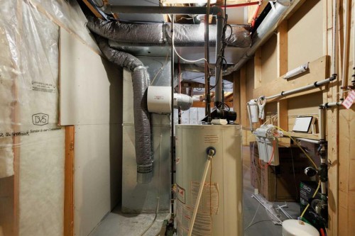 72 Pantego Close Nw, Calgary, AB - Indoor Photo Showing Basement