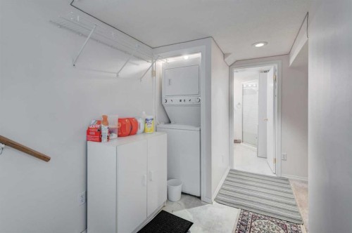 2318 Bowness Road Nw, Calgary, AB - Indoor Photo Showing Laundry Room