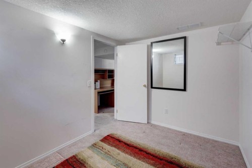 2318 Bowness Road Nw, Calgary, AB - Indoor
