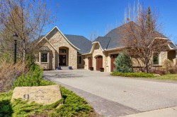 9 Spring Valley Terrace SW Calgary, AB T3H 4V2