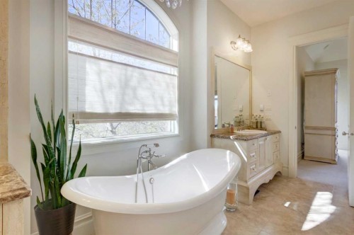 9 Spring Valley Terrace Sw, Calgary, AB 