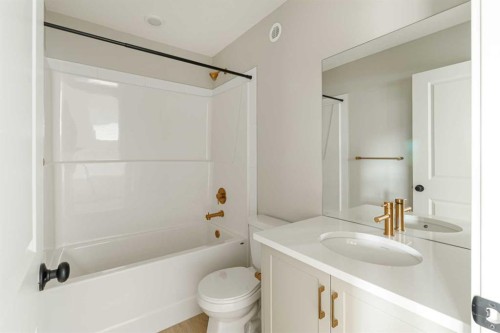  - Indoor Photo Showing Bathroom