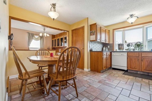 320 Whiteview Road Ne, Calgary, AB - Indoor