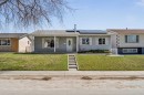 320 Whiteview Road Ne, Calgary, AB  - Outdoor With Facade 