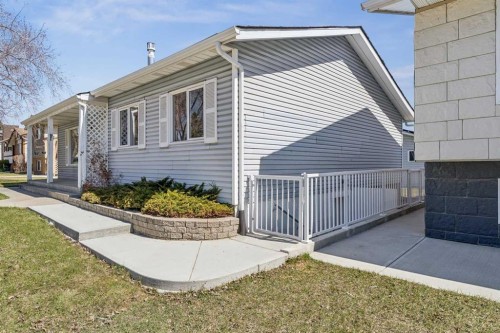 320 Whiteview Road Ne, Calgary, AB - Outdoor