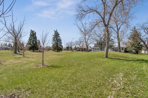 320 Whiteview Road Ne, Calgary, AB - Outdoor With View