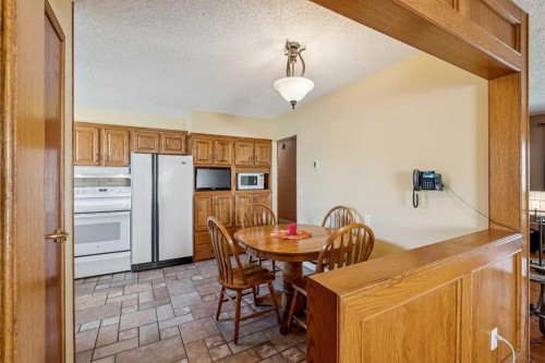320 Whiteview Road Ne, Calgary, AB - Indoor