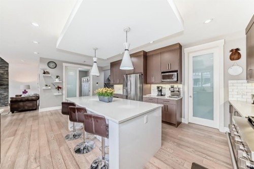 193 Kinniburgh Circle, Chestermere, AB - Indoor Photo Showing Kitchen With Upgraded Kitchen
