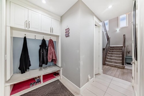 193 Kinniburgh Circle, Chestermere, AB - Indoor Photo Showing Other Room