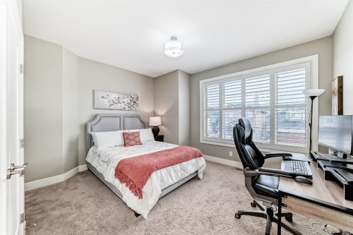 193 Kinniburgh Circle, Chestermere, AB - Indoor Photo Showing Bedroom