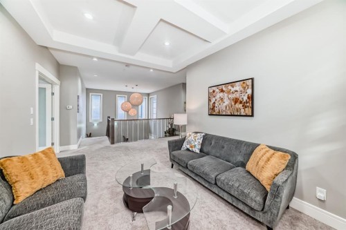 193 Kinniburgh Circle, Chestermere, AB - Indoor Photo Showing Living Room