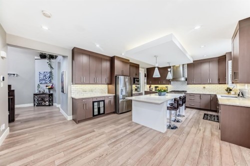 193 Kinniburgh Circle, Chestermere, AB - Indoor Photo Showing Kitchen With Upgraded Kitchen