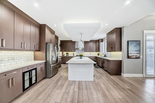 193 Kinniburgh Circle, Chestermere, AB - Indoor Photo Showing Kitchen With Upgraded Kitchen