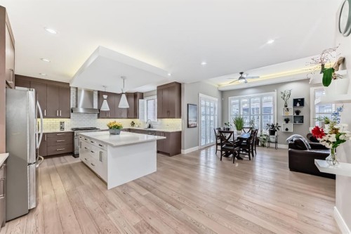 193 Kinniburgh Circle, Chestermere, AB - Indoor Photo Showing Kitchen With Upgraded Kitchen