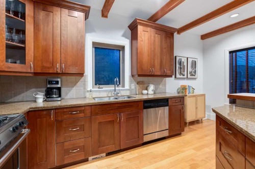 2021 32 Avenue Sw, Calgary, AB - Indoor Photo Showing Kitchen With Double Sink