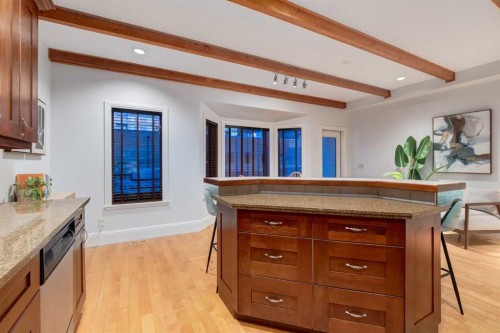 2021 32 Avenue Sw, Calgary, AB - Indoor Photo Showing Kitchen