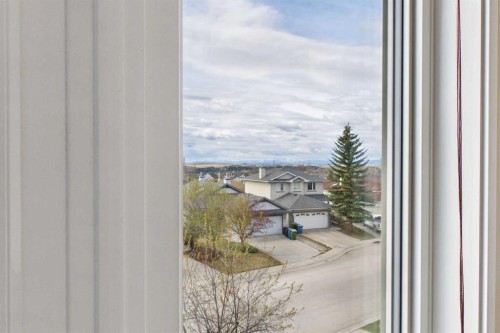 62 Tuscany Hills Park Nw, Calgary, AB - Indoor Photo Showing Other Room