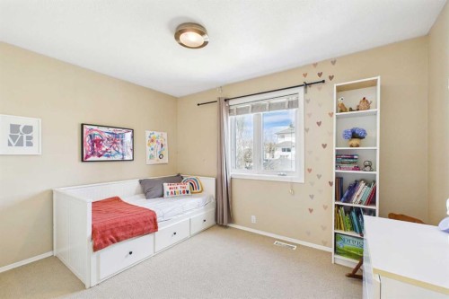 62 Tuscany Hills Park Nw, Calgary, AB - Indoor Photo Showing Bedroom