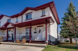 31 Kerry Wood Mews Red Deer, AB T4N 7B8