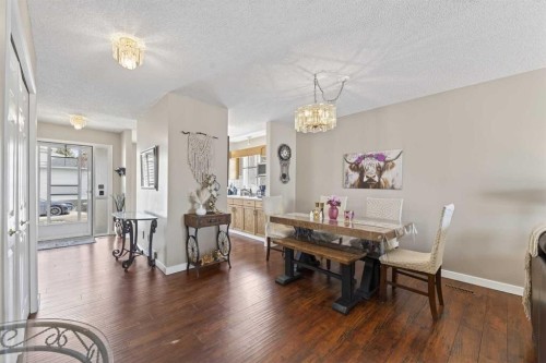 24 Deer Ridge Close Se, Calgary, AB - Indoor Photo Showing Dining Room