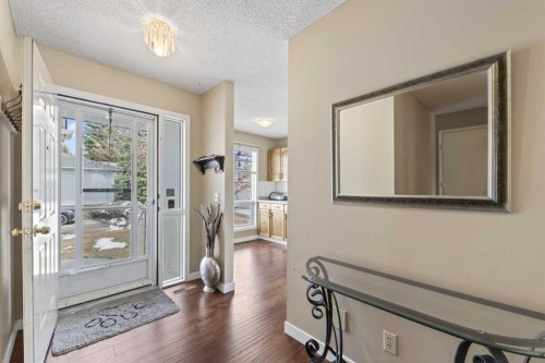 24 Deer Ridge Close Se, Calgary, AB - Indoor Photo Showing Other Room