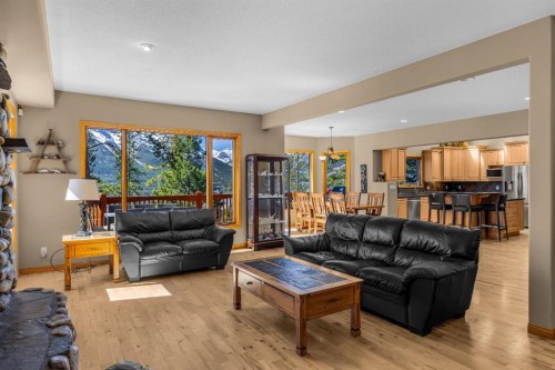 389 Eagle Heights, Canmore, AB - Indoor Photo Showing Living Room