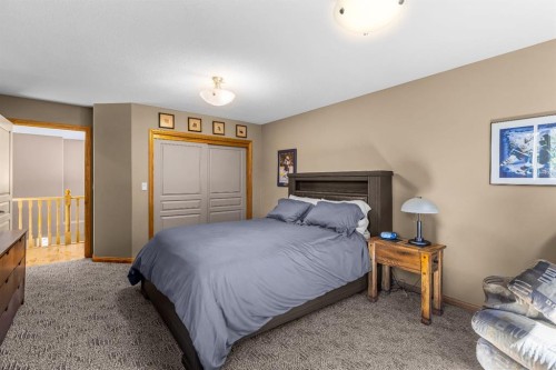 389 Eagle Heights, Canmore, AB - Indoor Photo Showing Bedroom