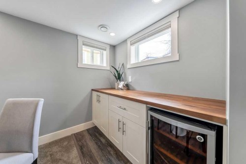 711 14A Street Se, Calgary, AB - Indoor