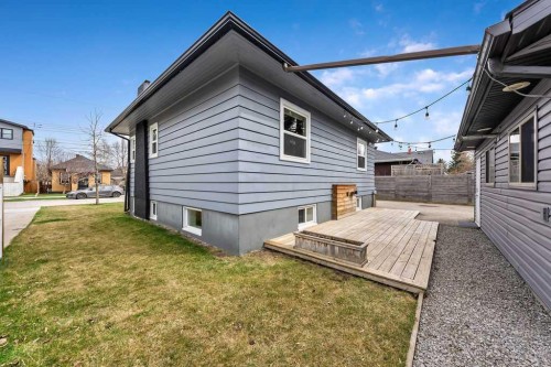 711 14A Street Se, Calgary, AB - Outdoor With Exterior