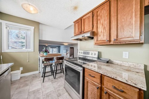216 Hawkwood Boulevard Nw, Calgary, AB - Indoor Photo Showing Kitchen