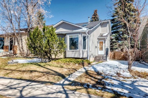 216 Hawkwood Boulevard Nw, Calgary, AB - Outdoor
