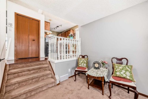 216 Hawkwood Boulevard Nw, Calgary, AB - Indoor Photo Showing Other Room