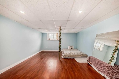 216 Hawkwood Boulevard Nw, Calgary, AB - Indoor Photo Showing Other Room