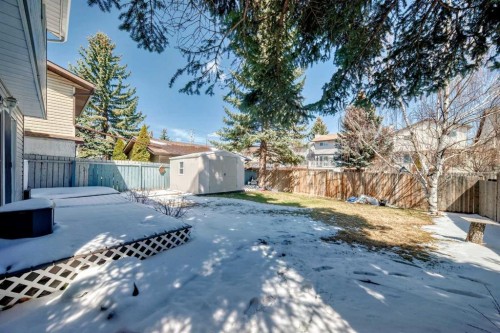 216 Hawkwood Boulevard Nw, Calgary, AB - Outdoor