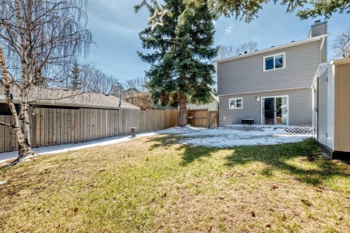 216 Hawkwood Boulevard Nw, Calgary, AB - Outdoor