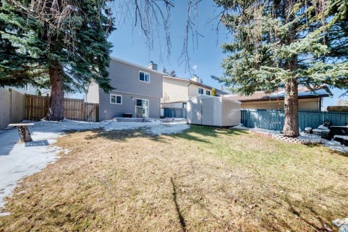 216 Hawkwood Boulevard Nw, Calgary, AB - Outdoor