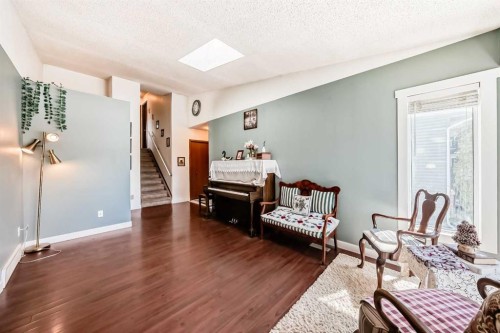 216 Hawkwood Boulevard Nw, Calgary, AB - Indoor