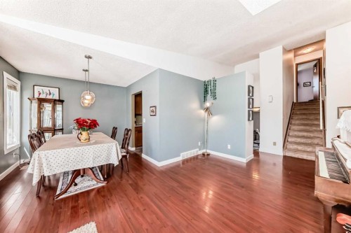 216 Hawkwood Boulevard Nw, Calgary, AB - Indoor Photo Showing Dining Room