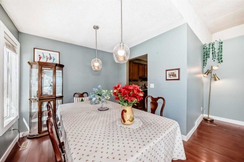 216 Hawkwood Boulevard Nw, Calgary, AB - Indoor Photo Showing Dining Room