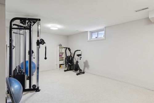 4412 Amiens Road Sw, Calgary, AB - Indoor