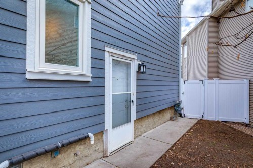 4412 Amiens Road Sw, Calgary, AB - Outdoor With Exterior
