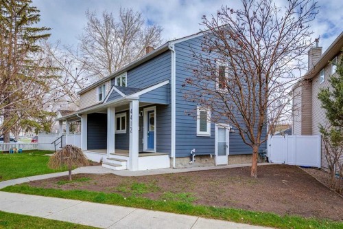 4412 Amiens Road Sw, Calgary, AB - Outdoor With Facade