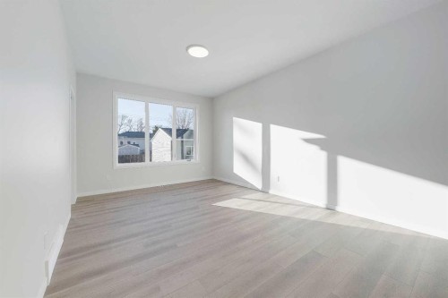 117 5 Avenue Se, High River, AB - Indoor Photo Showing Other Room